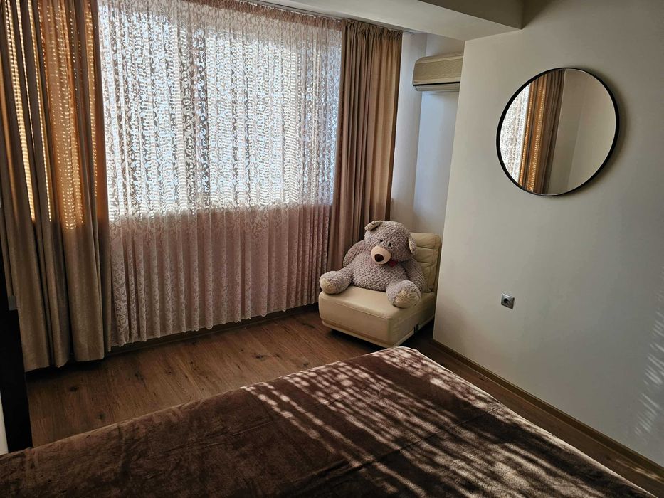 Дава се под наем Тристаен апартамент в Варна, Червен площад - 105 кв.м за 997.05 € - Снимка #22