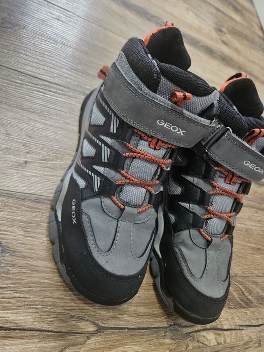 Ghete Geox baieti 34