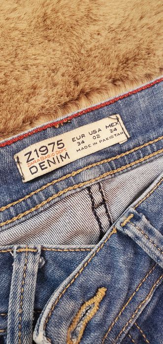 Blugi ZARA marimea XS/34