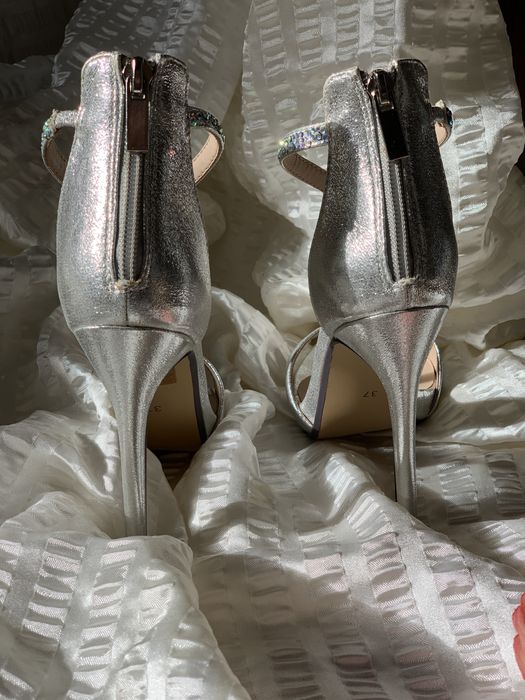 Нови обувки Megias 37