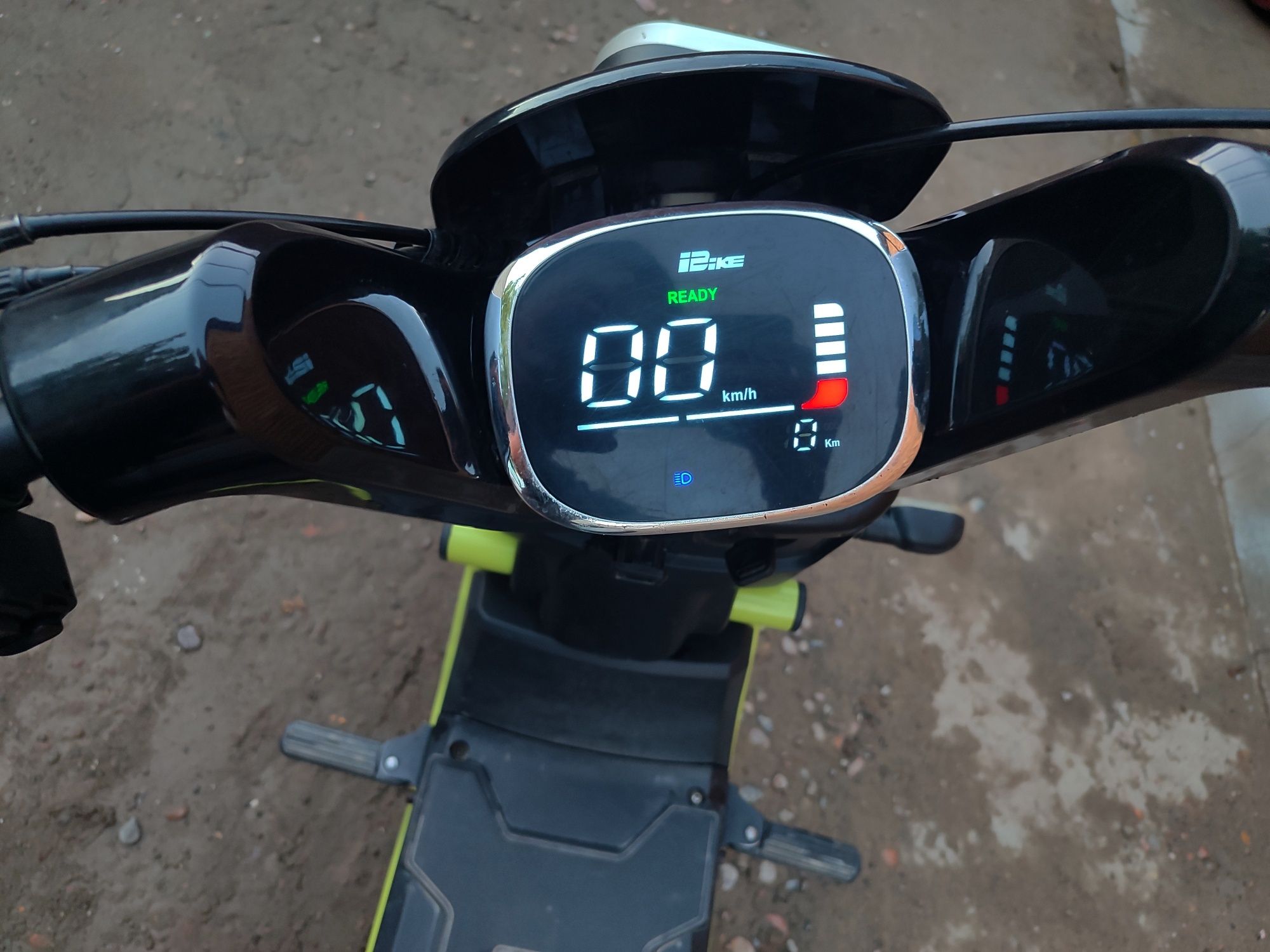 Elektron Skuter Zõr holatda