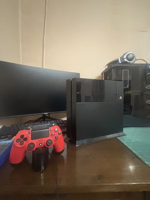 Продам Playstaion 4