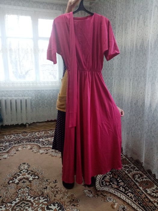 Срочно продам новое платье