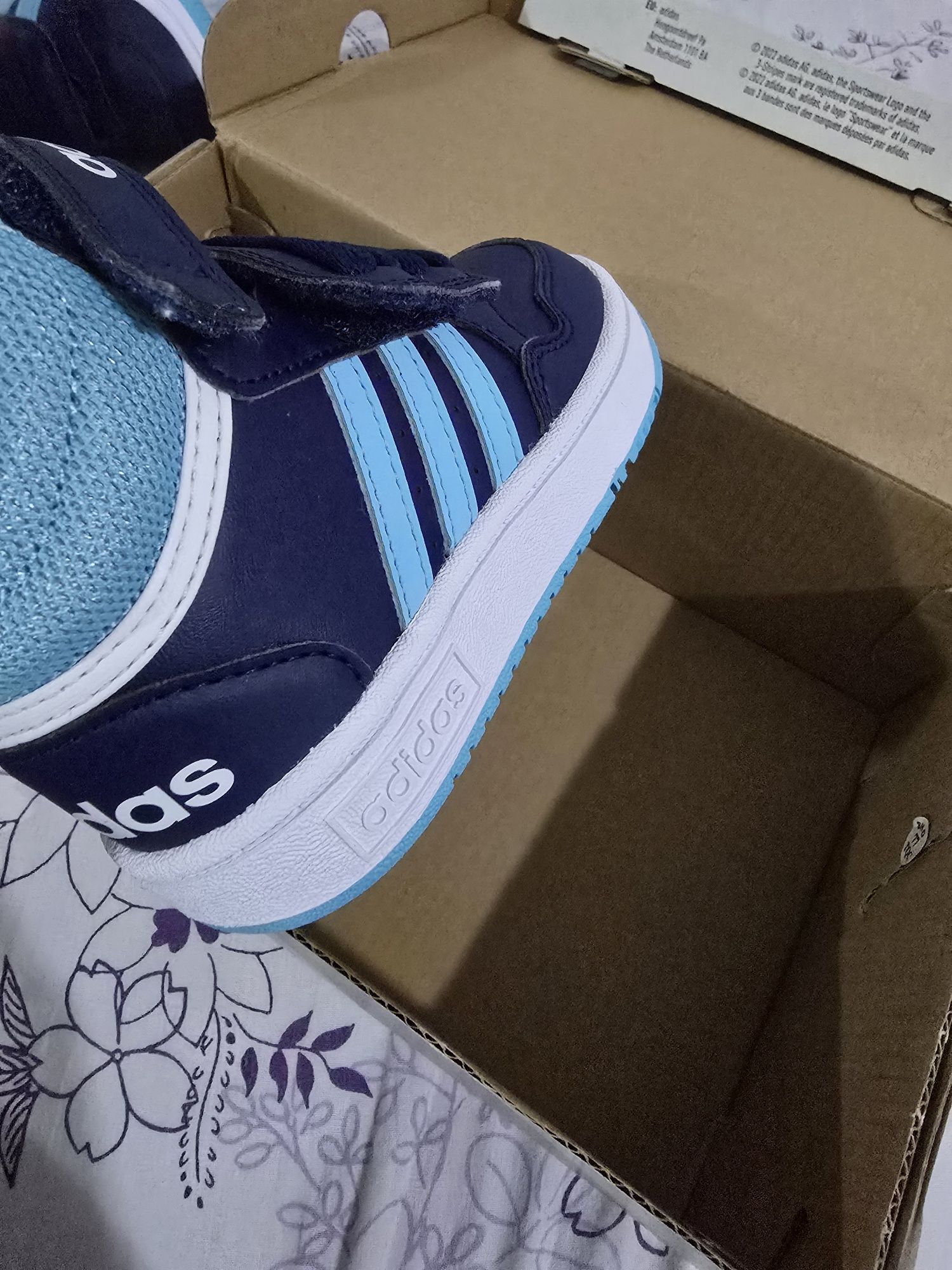 Оригинални  детски маратонки   adidas