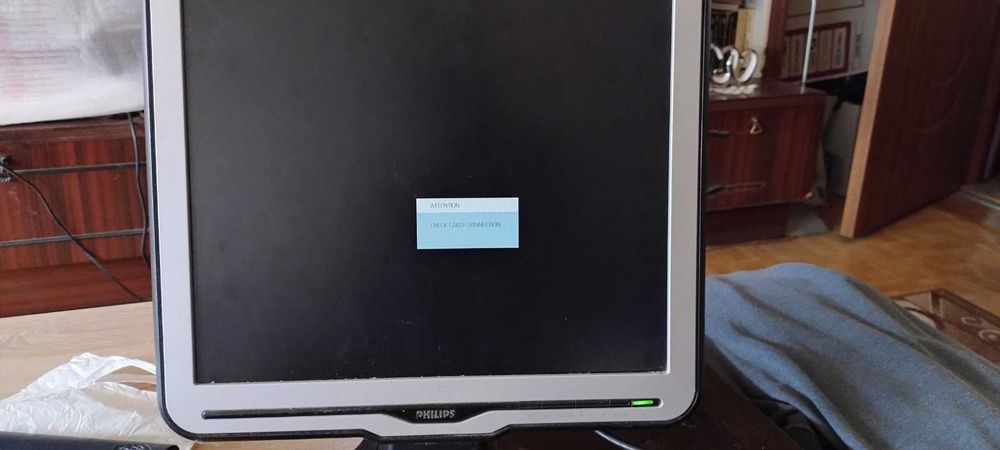 монитори втора употреба всички рабоатят перфектно