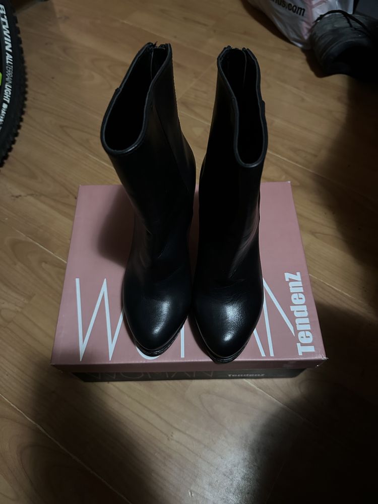 Дамски обувки нови