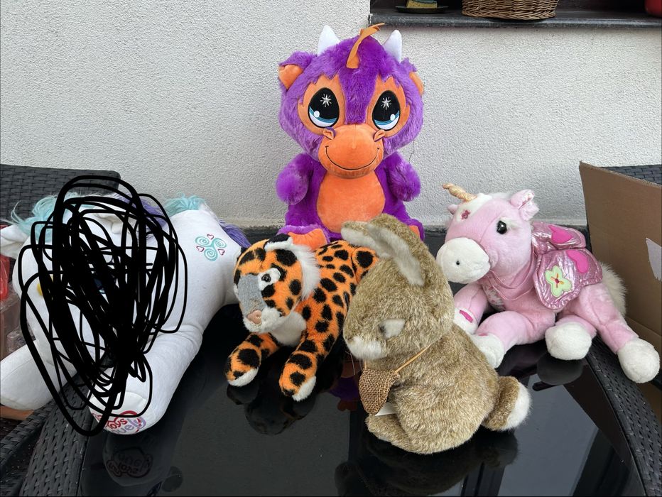 Plusuri diferite dimensiuni