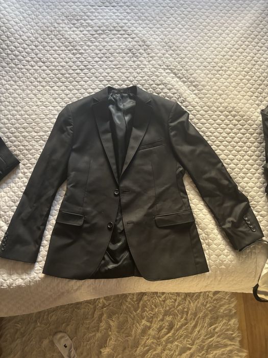 Costum barbati nr 44 super slim fit.