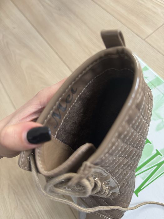 Чисто нови кафеви зимни боти