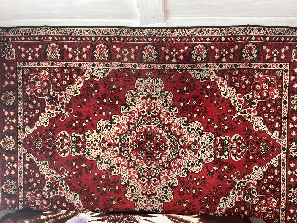 Продам ковер 2*3 новый
