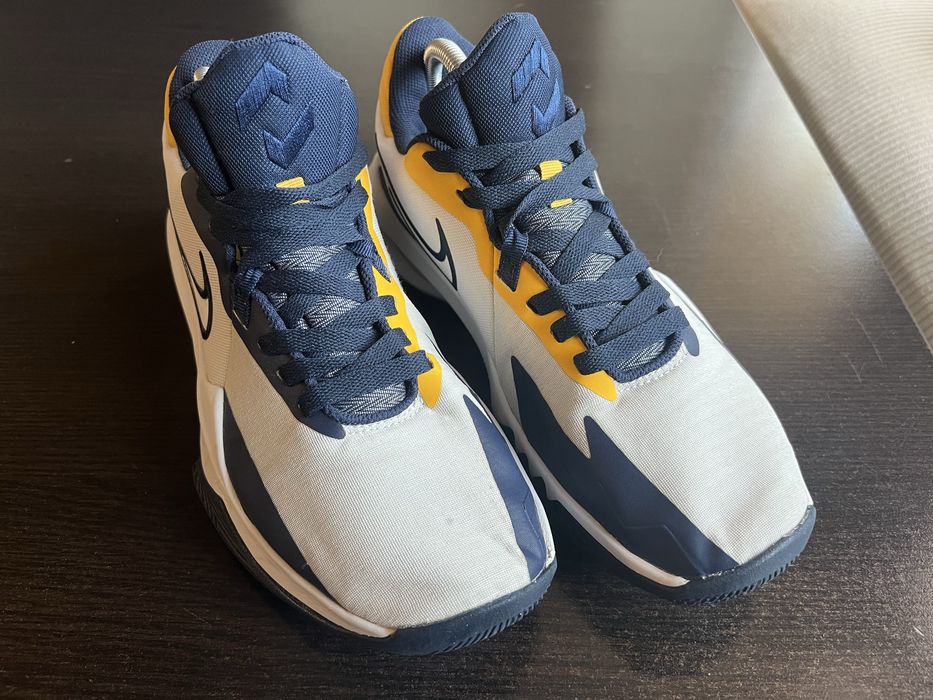 Nike Precision 6