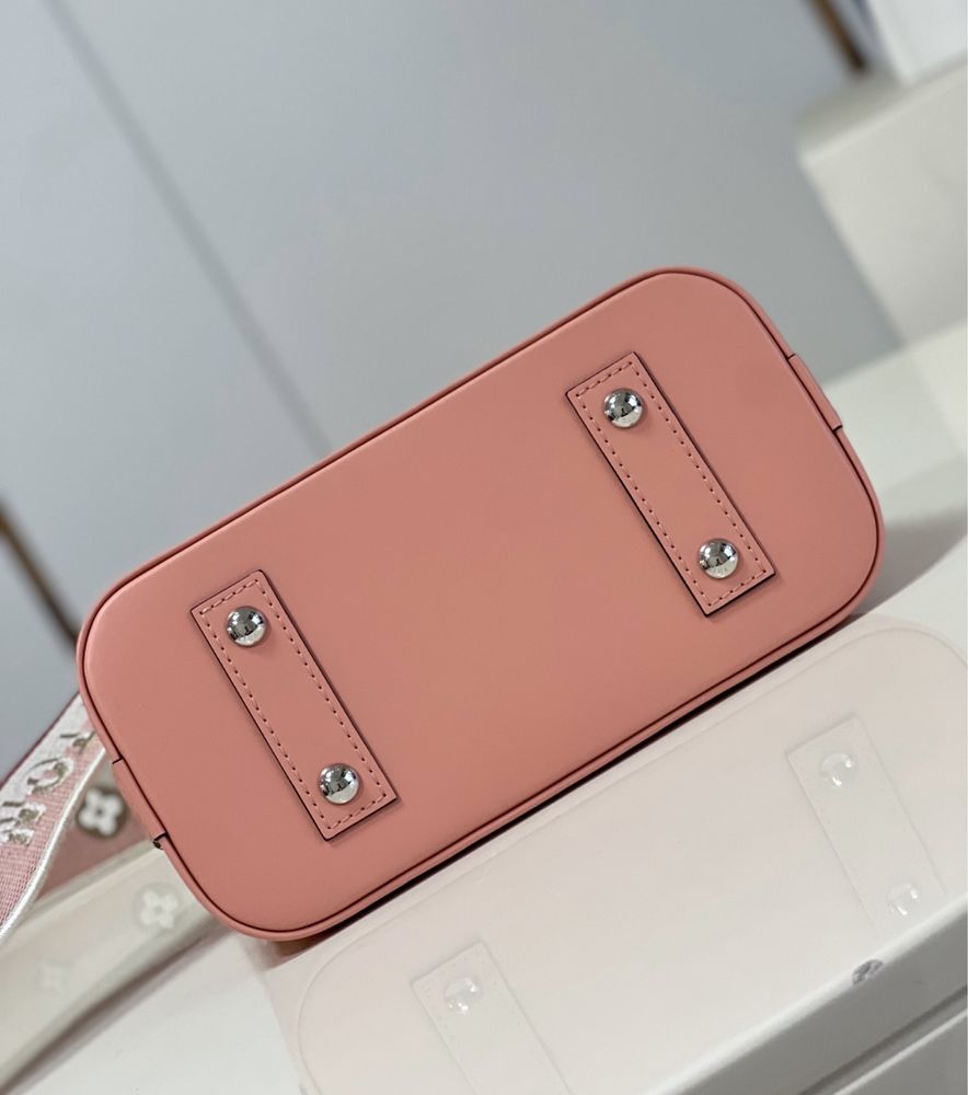 Louis Vuitton Alma BB Epi