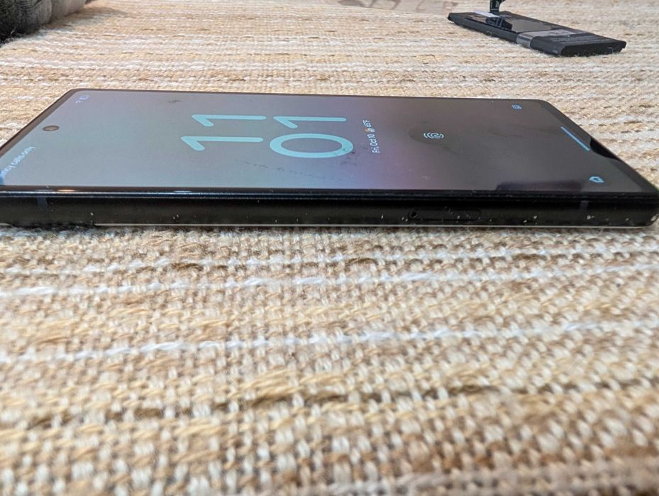 Google Pixel 6a, нова батерия