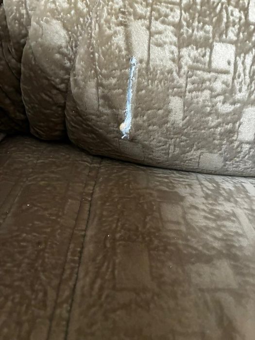 Продам диван и 2 кресла очень б/у