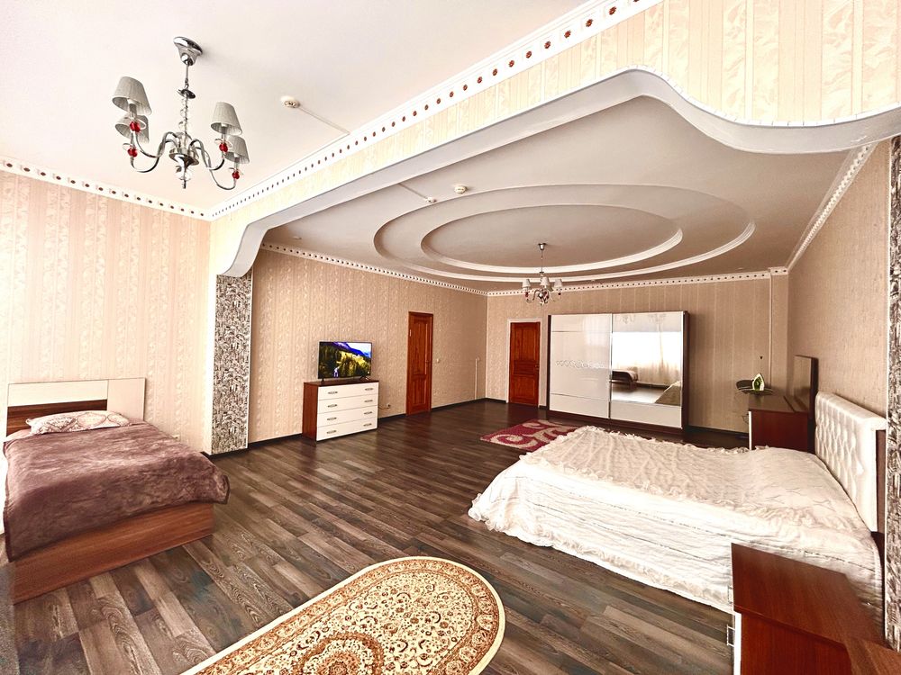 Сдается квартира посуточно 3-комнатная квартира, 250 м², Сатпаева 39В
