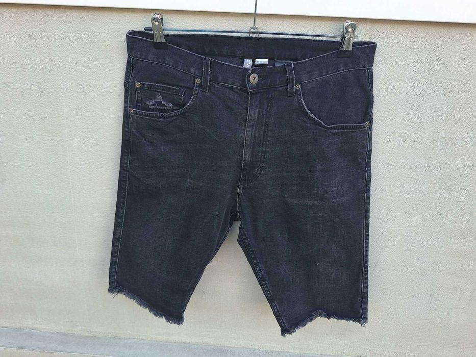 HM Divided | talie 84 cm | pantaloni scurti barbat | 42 | M
