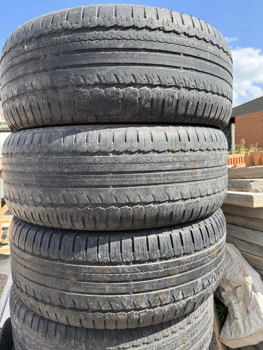 Родам шины nokıan размером 285/65 r17.