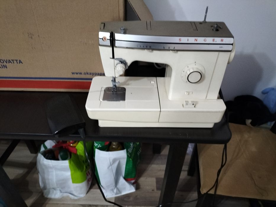 Mașină de cusut Singer