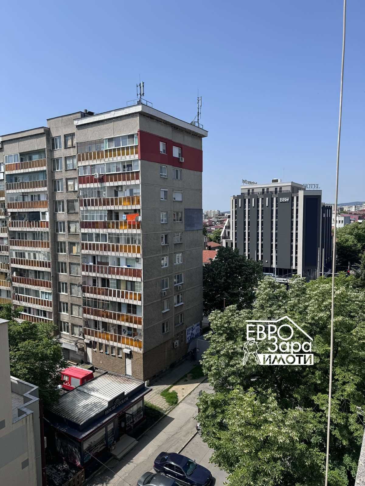 Четиристаен апартамент за продажба