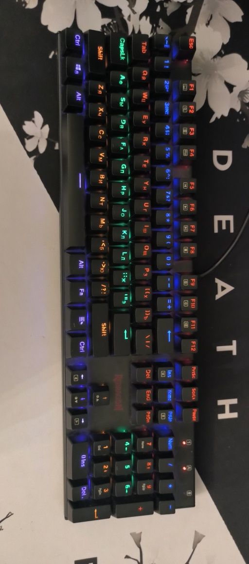 Продам клавиатуру redragon
