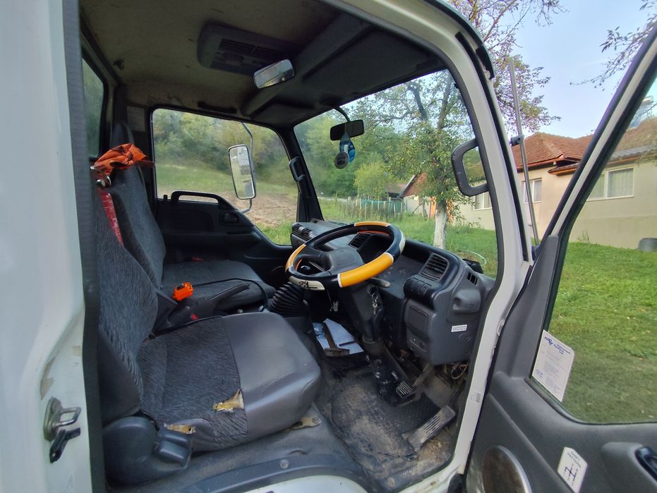 Vând sau schimb Isuzu 3.0