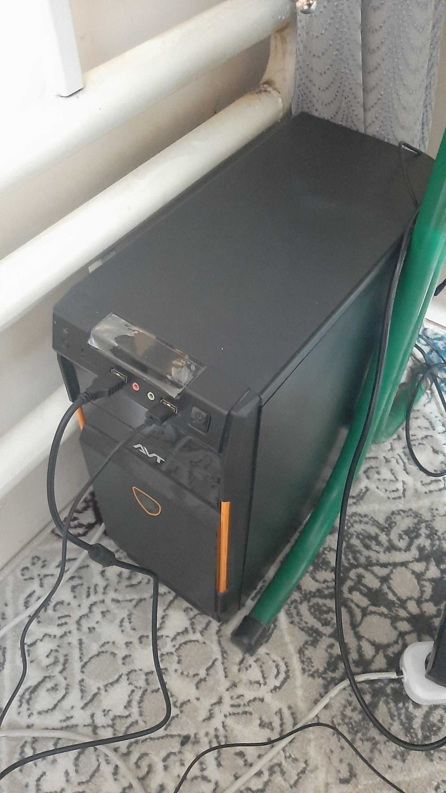 O'yinlar va montaj uchun DDR4 kompyuter