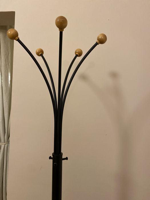 Закачалка желязна с дървени топчета