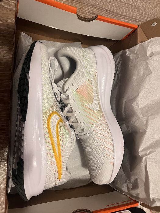 Маратонки Nike run Defi