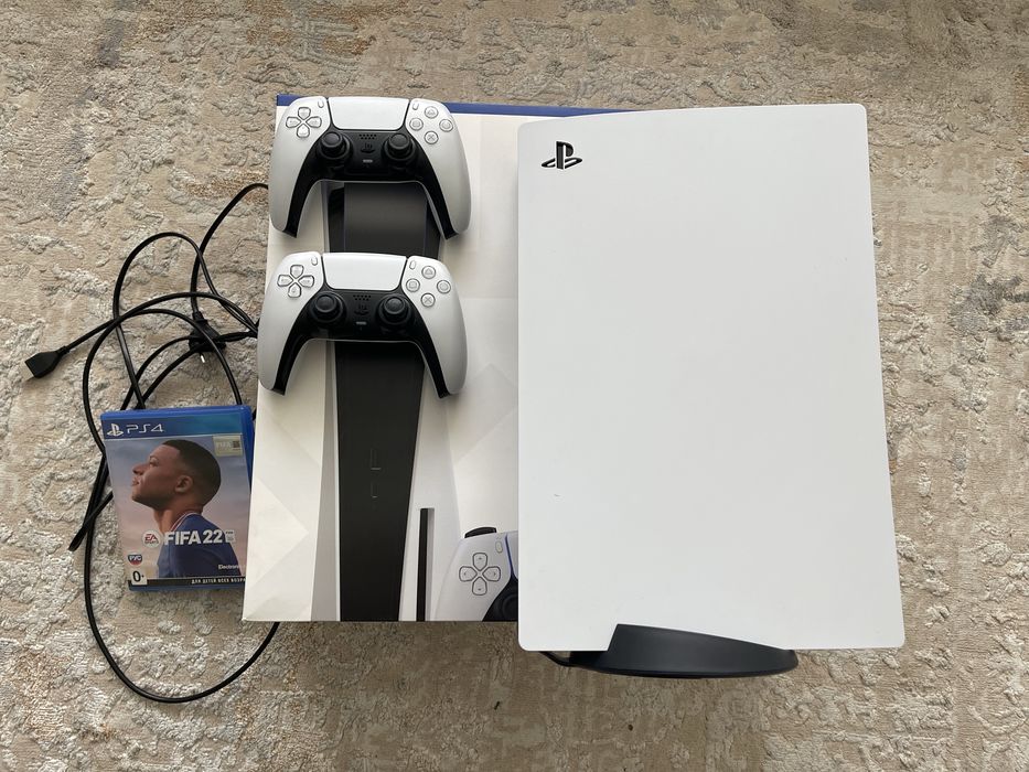 PlayStation 5 с дисководом