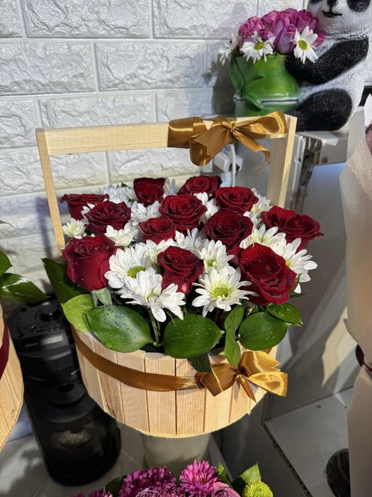 Gullar savatli gullar xamyonbop