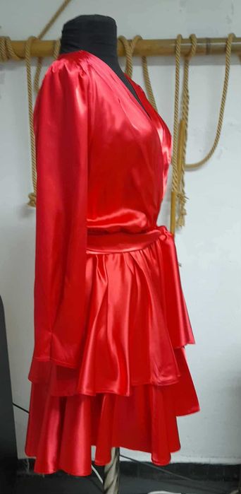 Рокля на Lucy, чисто нова