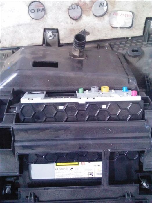 magazie cd volkswagen touareg an fabr. 2014