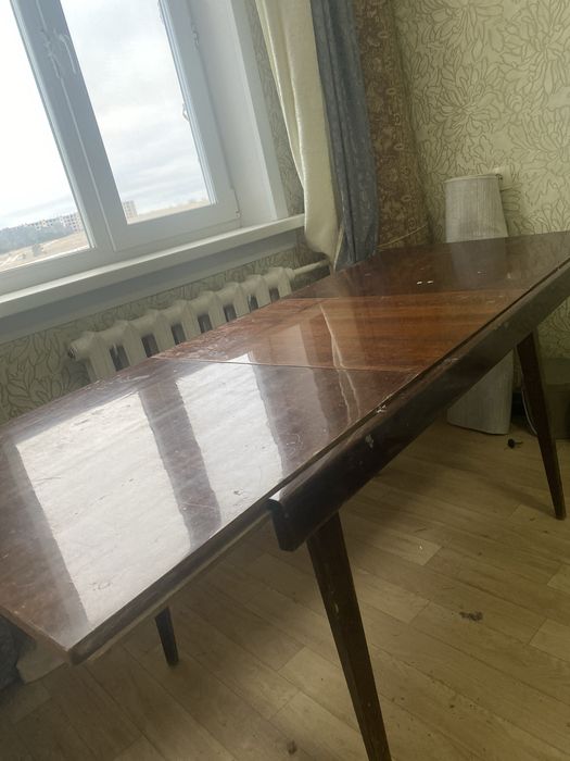 Продам стол хорошый