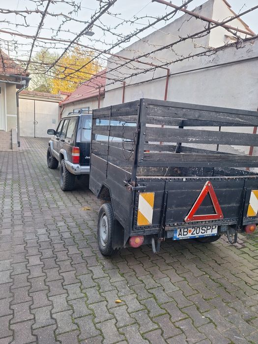 Vând Cherokee jeep Xj