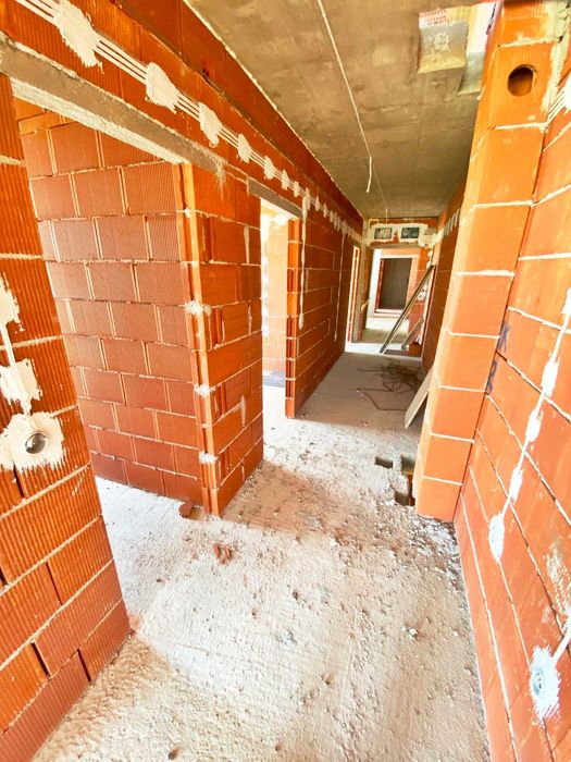 Тристаен Апартамент в Малинова Долина! Юг! Среден Етаж!