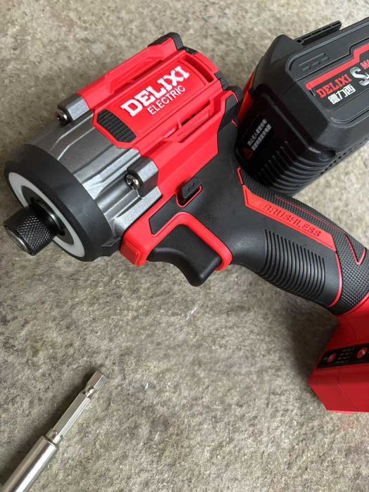 Профессиональный DELIXI  (DLX-EW1360)  импакт-шуруповёрт гайковёрт
