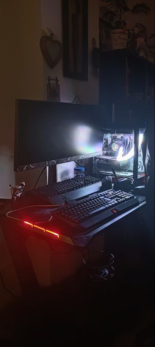 vând două tastaturi, aquirys capella și vertux toucan pro