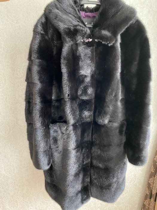 Продам норковую шубу