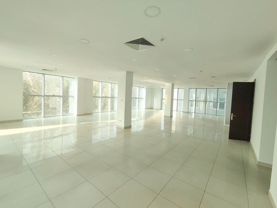 Sho'ta Rustavelida m2 18$ dan ofis ijara beriladi (AX)