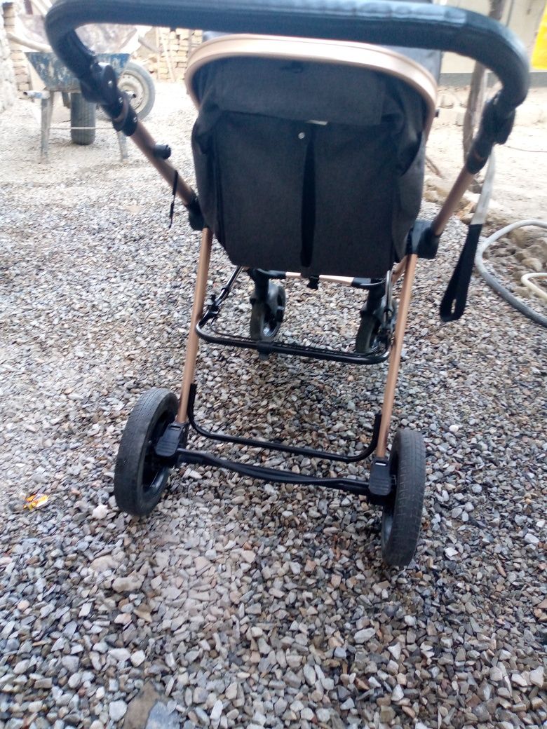 Продается детская коляска в Кагане б/у