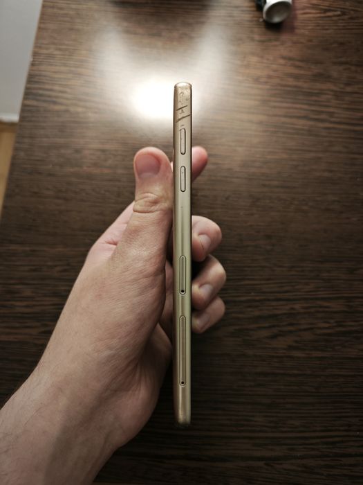 Samsung Galaxy J6, 3/32