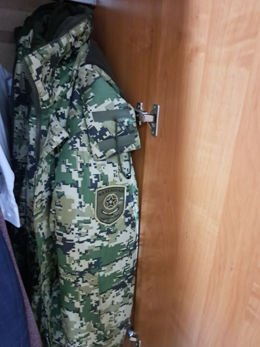 Бушлат зимний,в отличном состоянии.