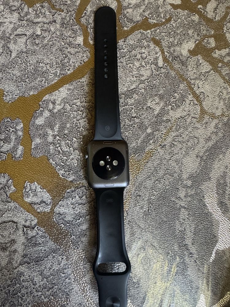 Apple watch    1