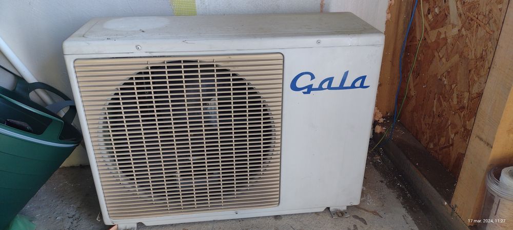 Aparat de aer condiționat, schimb cu găini, pui.