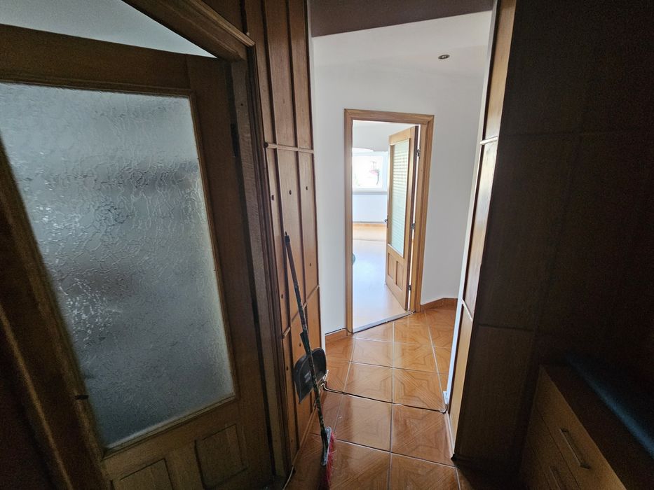 Inchiriez Apartament decomandat 2 camere