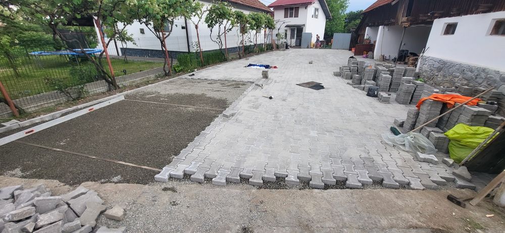 Prestări servicii cu Mini încarcator,miniexcavator, pavaje
