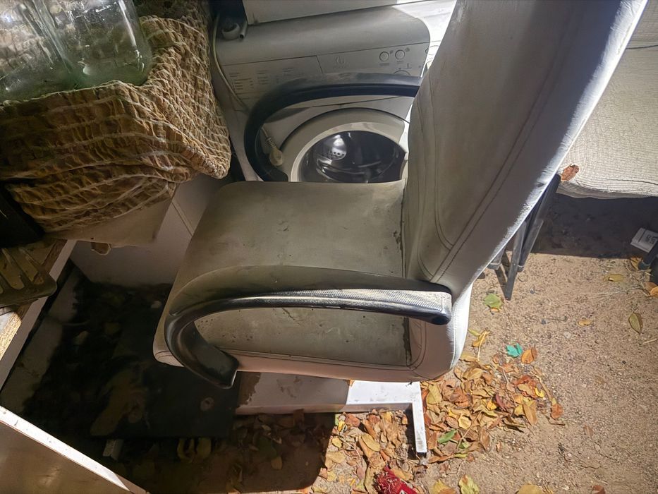 Продам стулья для салона красоты