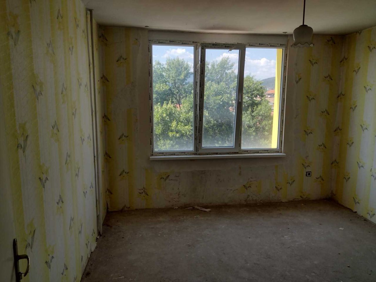 Продава се Двустаен апартамент в Велинград - 65 кв.м за 1377 €/кв.м - Снимка #3