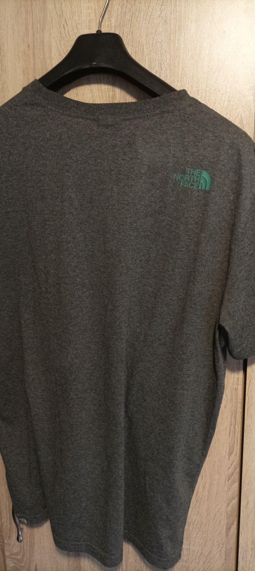 Тениска North Face (L)