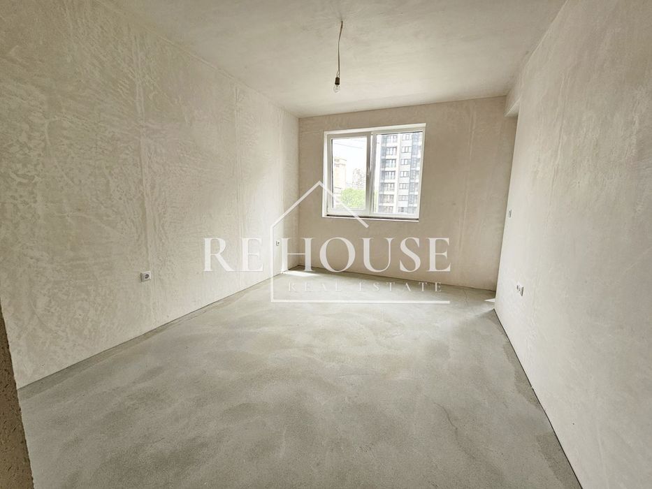 Продава се Двустаен апартамент в Варна, Възраждане 1 - 70 кв.м за 1786 €/кв.м - Снимка #5